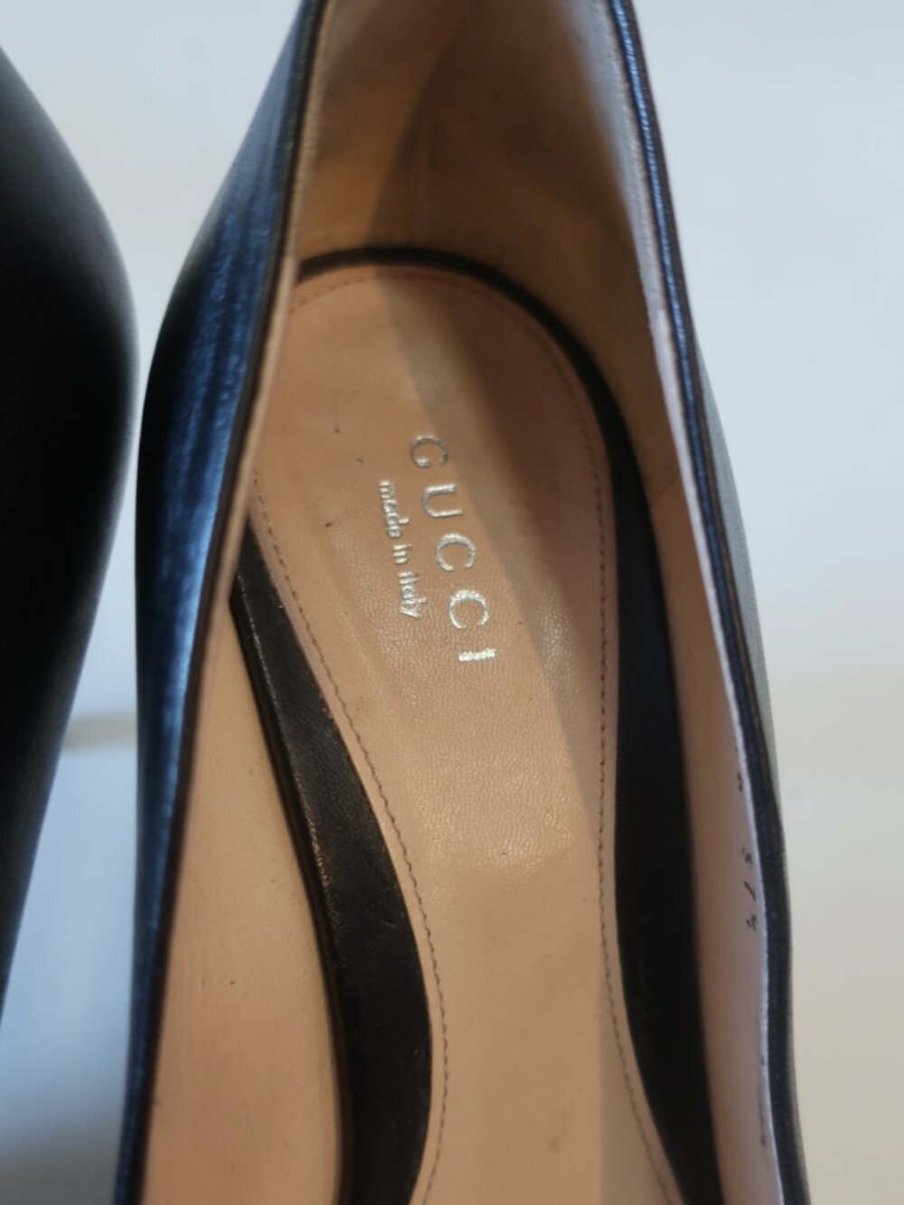 Womens Gucci Black Leather Horsebit Peep Toe Pumps 37 1/2 EU/US 7.5 - Picture 6 of 10